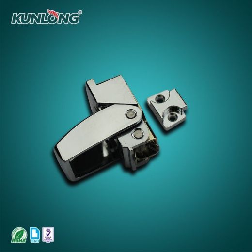 SK3-039WK Защелка натяжная с ключом, цинковый сплав