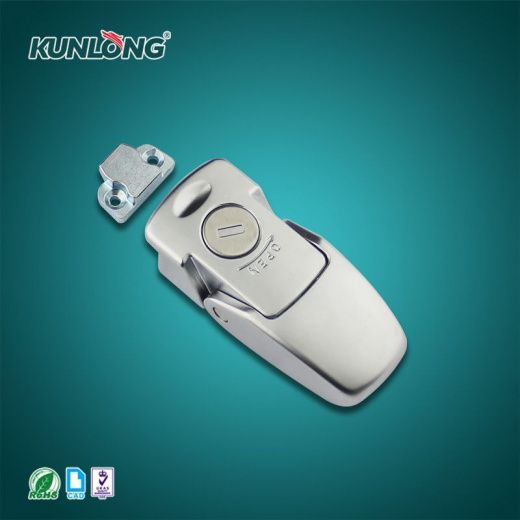 SK3-038YK Защелка натяжная с ключом, цинковый сплав